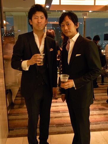 異業種交流会の服装やマナーとは ウエディングタキシードは購入かレンタルか 表参道の隠れ家オーダーサロン