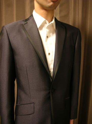結婚式の新郎タキシード : オーダースーツコンシェルジュ 松