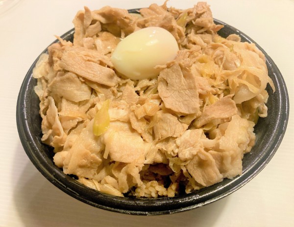 飯増量＋肉飯増し注文したら丼の底が遠くなった】伝説のすた丼屋 札幌駅前店 : はこある｜函館のグルメ情報など