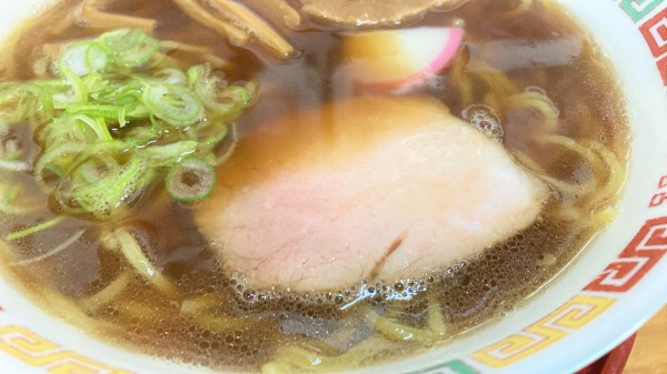 値段が昭和】函館 老舗 味の宝旬のワンコインな醤油ラーメンで