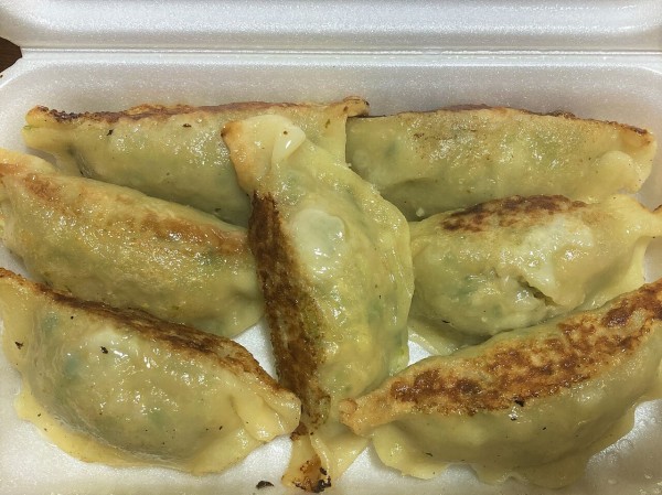 函館 手打ち餃子 はこだて魚一心】晩酌のお供に餃子をテイクアウト