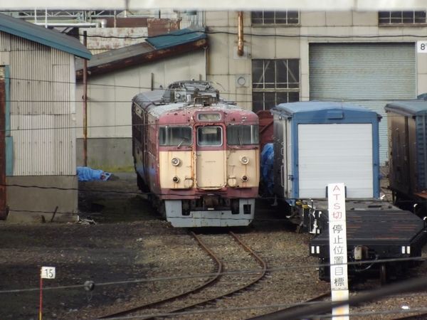 苗穂工場内のクハ711 901が遂に解体される 札幌学院大学鉄道研究会のブログ