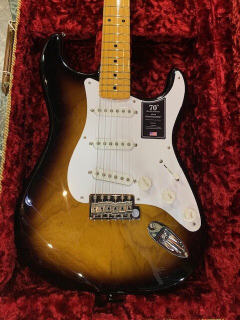 Fender 70th Anniversary American Vintage II 1954 Stratocasterが