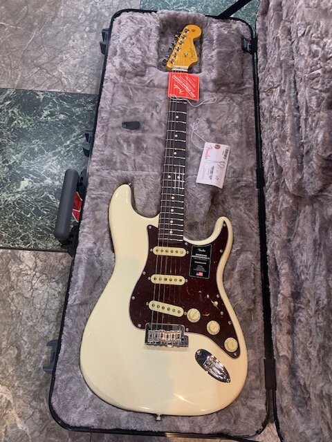 Fender American Professional 2 Stratocaster Olympic Whiteが
