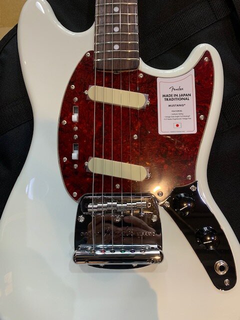 Fender MIJ Traditional 60s Mustangと70s Stratocasterが入荷
