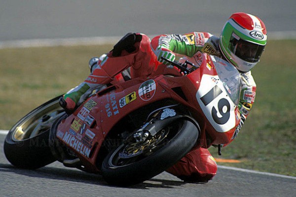 フレディ・スペンサーレプリカ（アライ） : かっこいい！バイク