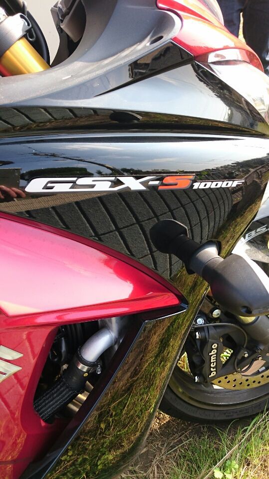 Suzuki Gsx S1000fというバイク 音 風 加速 バイクのある生活 Suzuki Gsx S1000fというバイク 音 風 加速 バイクのある生活