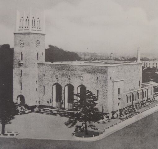 97年前の大隈記念講堂。 : そんな時代も・・・。