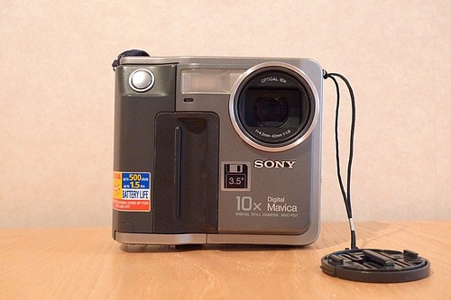フロッピーデジカメ、デジタルマビカ MVC-FD7 を買ってみた