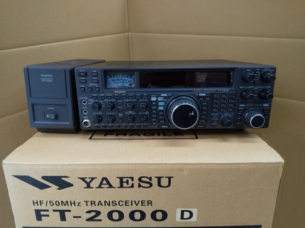 八重洲無線　FT2000D RigPix Database - Yaesu - FT-2000D