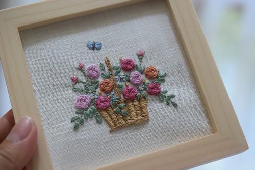 バラの刺繍のミニフレーム♪ : happy-go-lucky -心地いい暮らしのコツ