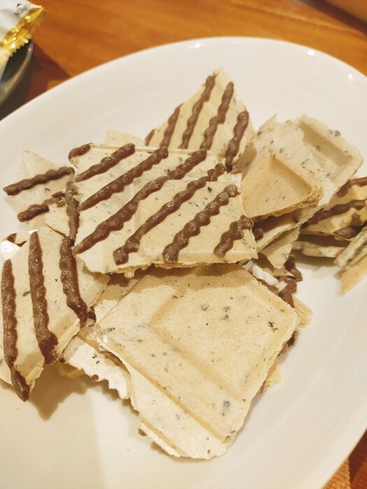 これは取り寄せたいレベル】青森のお土産「チョコQ助」が