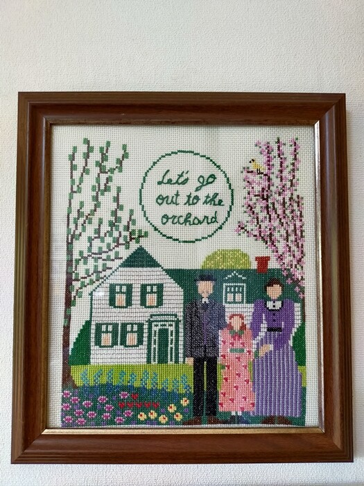 赤毛のアン】クロスステッチ完成~(*´∇｀*)額に入れて飾りました