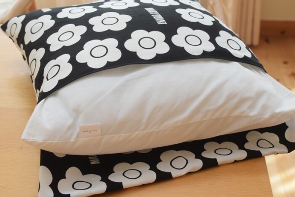 MARY QUANT 】 50㎝のマリークワント 生地で簡単クッション