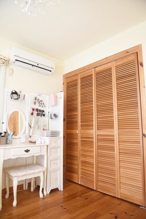 娘の部屋】クローゼットお片付け(前編)「バッグ収納に家にあっ 娘の部屋】クローゼットお片付け(前編)「バッグ収納に家にあっ