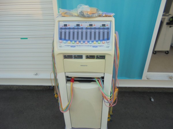 吸着型低周波治療器（マックスカイネ ハイボル機能付）MK－130G 