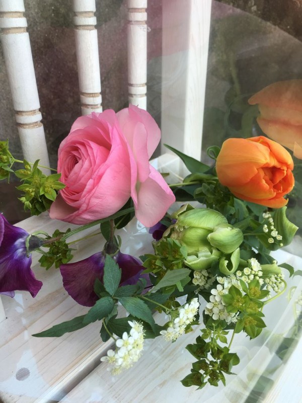 500円の花束販売中 花の店 葉音