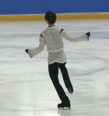 羽生くんの１試合だけのバッククロスロール 銀盤の散歩道 羽生結弦くんの３aは芸術