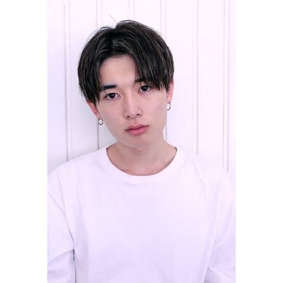 センター分け とかいう陰キャにも学生にも優しい完璧すぎる髪型www はっぴーらいふ