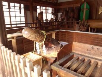 天下の奇祭 の 田縣神社 参拝 ご神体は巨大な男性シンボル クーちゃんのクレヨンきゃんぱす