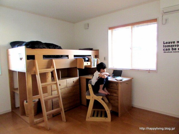 6畳の子供部屋 小1から中2 の変化 Happy Living 削ぎ家事研究室 Powered By ライブドアブログ