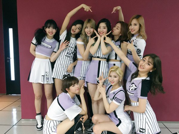 twice チア 衣装 韓国 TWICE Cheer Upの可愛い衣装たち kpop