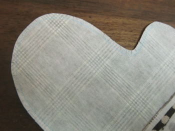 無料レシピ 簡単 ミトン型の鍋つかみの作り方です ハンドメイドどっとこむ 無料ﾚｼﾋﾟ紹介 ｵﾘｼﾞﾅﾙﾊﾝﾄﾞﾒｲﾄﾞ雑貨制作 販売