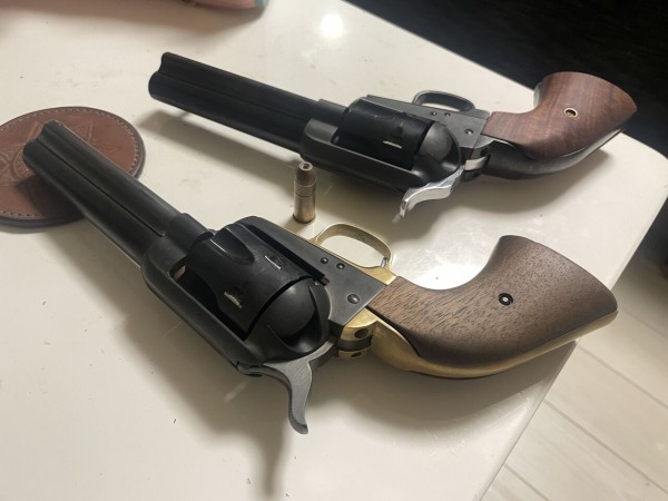 SAA.45/工作】高級品素材の木製グリップを自分の手に合わせた話