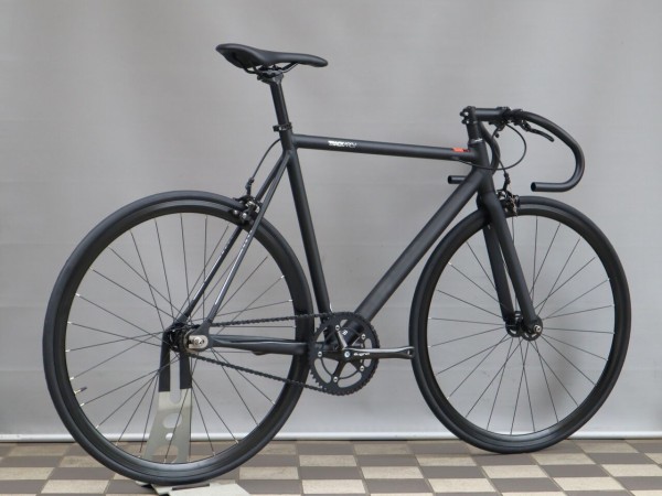 FUJI TRACK ARCV　49cm 700×25C マットブラック FUJI TRACK ARCV の2026年モデルが入荷！【橋輪Blog】 : 橋輪