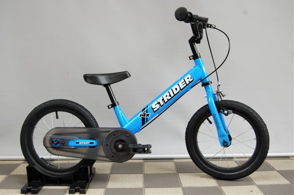 STRIDER 14X Sports ストライダー【ブルー】 （ペダルを装着