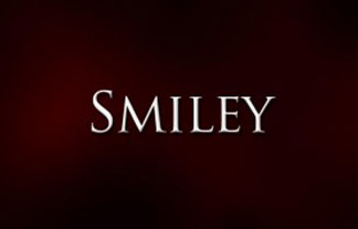 閲覧注意 笑顔の肉仮面が襲ってくるホラー映画 スマイリー が怖すぎてヤバイ はちま起稿