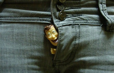 股間部分を切り取ったズボンを履いて 女子中学生に局部を見せつけた男が逮捕 中学生に見られると嬉しかった 韓国グレートーおーぷん２ちゃんねるまとめ