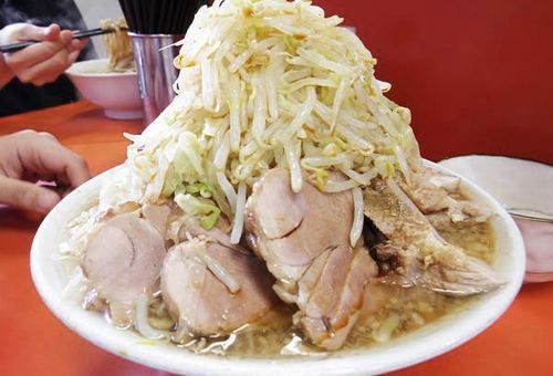 緊急 ラーメン二郎でついに警察沙汰 二郎豚がよくやりがちのあるあるな理由だった はちま起稿