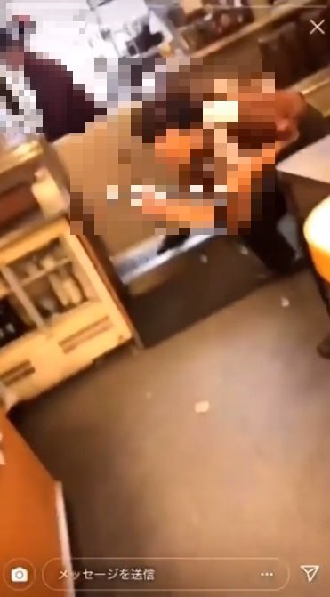 アホ すき家の店員がふざけて股間にお玉をあてる動画がインスタに投稿され炎上 速攻で特定され解雇にｗｗｗｗｗ はちま起稿