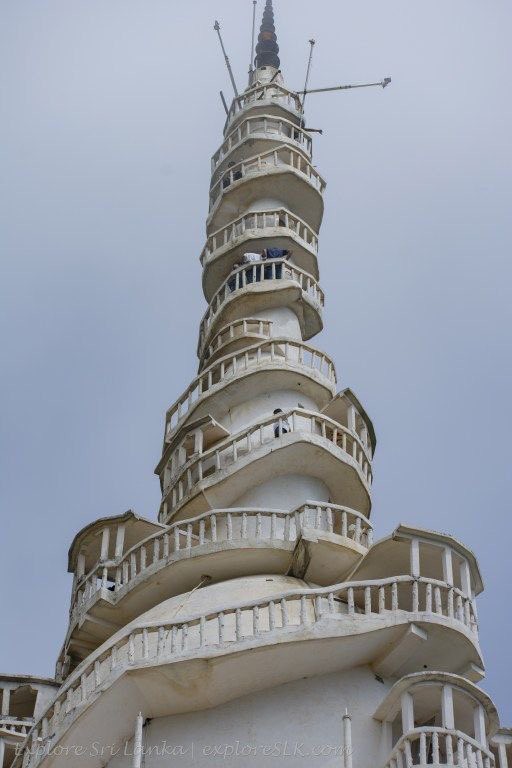 動画 画像 ドラゴンボールのカリン塔のような巨大建造物がスリランカに実在する と話題に 想像以上にスリリングすぎる登頂映像にネットが震える ﾟdﾟ はちま起稿