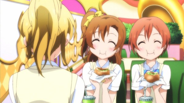 朗報 アニメ ラブライブ に登場した ハンバーガー がついに商品化 他にも まどマギ 杏子のラーメンなど続々登場 はちま起稿