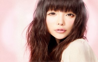 怖すぎ モデルの益若つばささんが投稿した写真にガチの心霊写真が紛れ込む はちま起稿