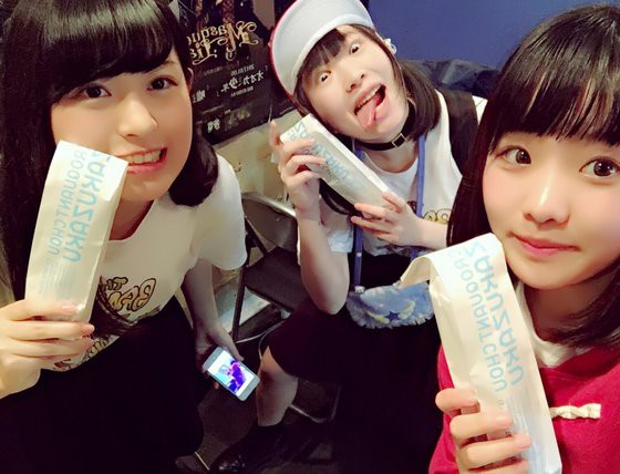 売れないアイドル The Banana Monkeys がファンとディープキスしてしまうｗｗｗｗｗ はちま起稿