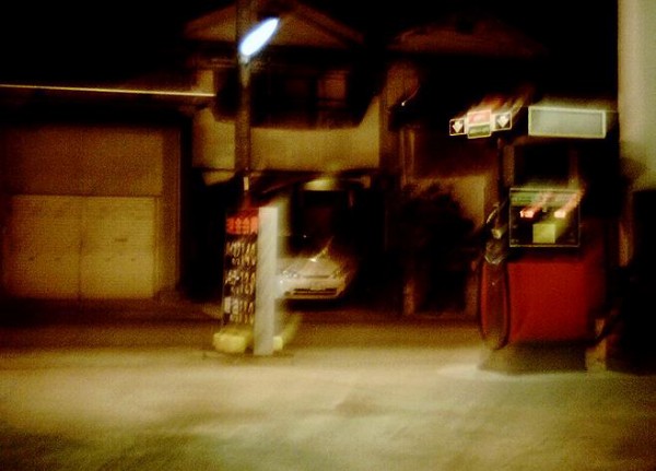 オカルト 深夜のガソリンスタンド 本当にあった2chの怖い話