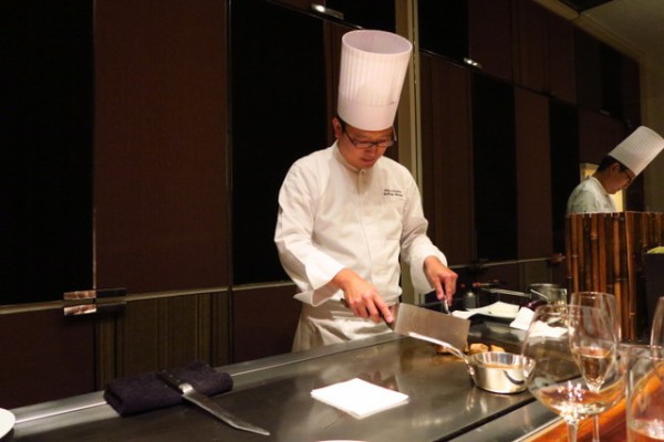 六本木 プライベートな個室空間で味わうネオ鉄板焼き 拘りの食材と料理長の斬新なアイデアで極上の逸品に けやき坂 Keyakizaka 恵比寿 銀座大好き 新米フードアナリスト ハツのブログ