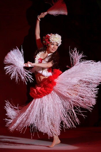 新ソロダンサー「レイピカケ水貴」が6月16日のポリネシアン・グランド