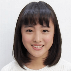 大友花恋 白のワンピース姿 カメラ目線ショットに 可愛すぎてニヤけちゃった の声 芸能野次馬ヤロウ