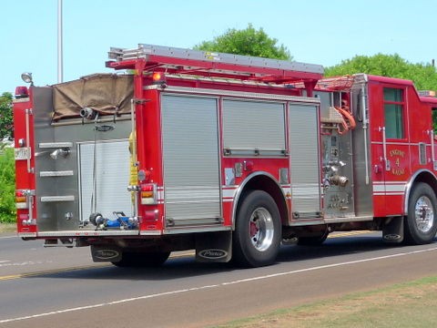 ハワイの消防車は黄色、でもカウアイ島では赤色なのです : HAWAII on my mind ♡ カウアイ島に恋して