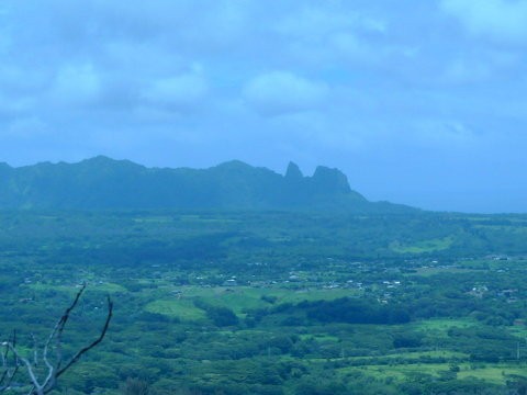 スリーピング ジャイアントに登ろう 去年はこの先も進むことが出来たのですが Hawaii On My Mind カウアイ島に恋して