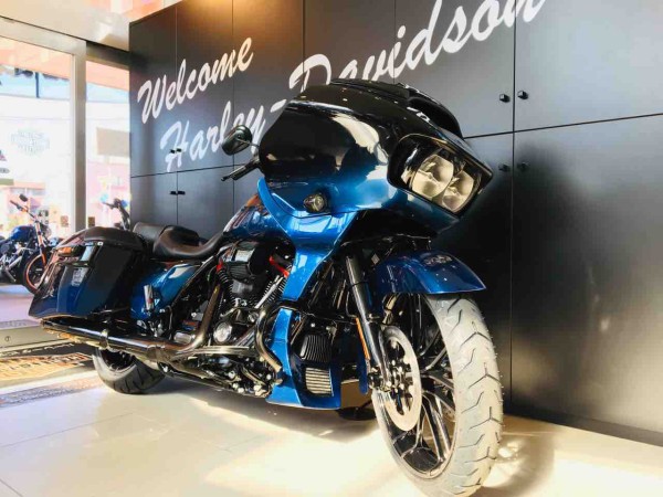 FLTRXSE CVO 2019 ハーレー純正タンク 61000168EJF（2019年FLTRXSE  