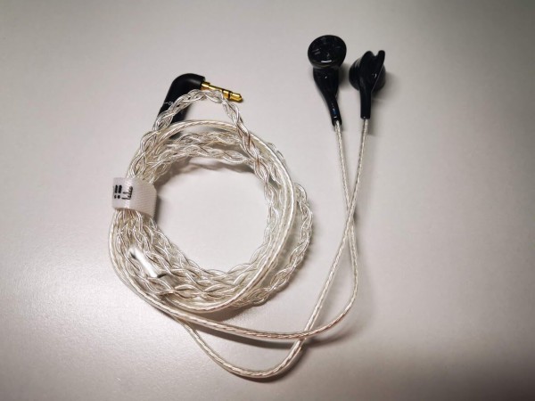FiiO EM5 有線イヤフォン Amazon.co.jp: FiiO EM5 Hi-Res イヤホン ベリリウム