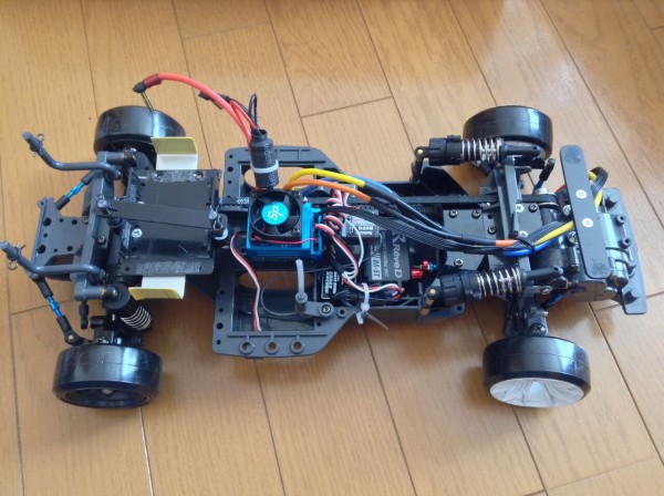 タミヤ TA03F 2024/6/5の作業：タミヤ TA03F ツーリングのMR化 : お父さんの