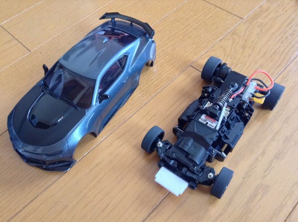 2023/6/17の作業：京商 Mini-Z RWDのキングピンの加工