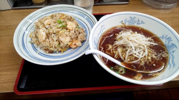 福しん 海老チャーハン 餃子おともセット 定食とカフェ ヘンテコな日々z