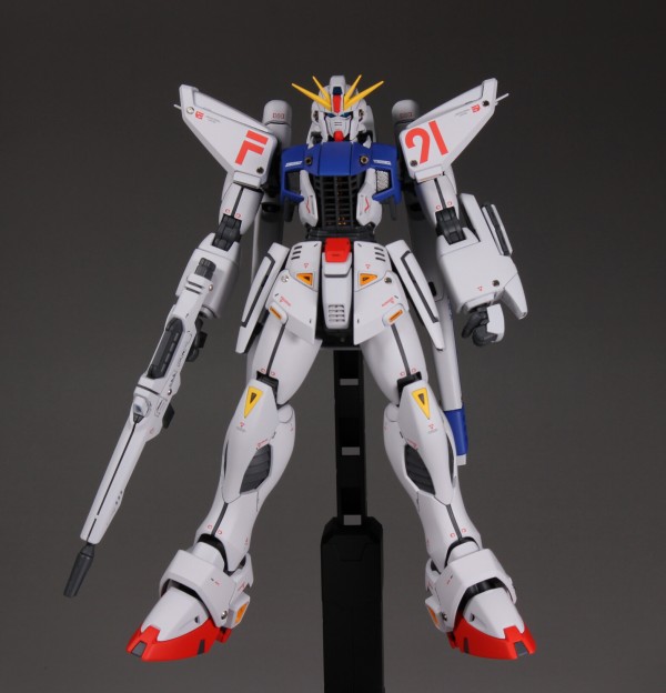 【塗装済完成品】MG ガンダムF91 グラデーション全塗装 MG ガンダムF91 Ver.2.0 全塗装 : Namicomのガンプラ